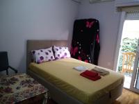 Postel nebo postele na pokoji v ubytování flower apartment-Hilton-US embassy