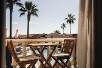 Balkón alebo terasa v ubytovaní Manthos Beachfront Apartments