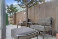 Helena's Place, Fully Renovated Exclusive End Unit Townhouseの見取り図または間取り図
