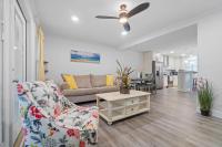 Helena's Place, Fully Renovated Exclusive End Unit Townhouseにあるシーティングエリア