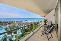 Bazén v ubytování Maxx Royal Belek Golf Resort nebo v jeho okolí