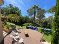 Ogród w obiekcie FRGK DATCHA "Villa Prestige Mougins"