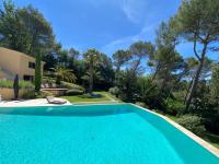 Basen w obiekcie FRGK DATCHA "Villa Prestige Mougins" lub w pobliżu