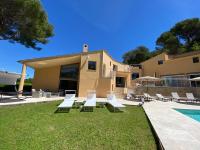 Basen w obiekcie FRGK DATCHA "Villa Prestige Mougins" lub w pobliżu