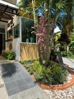 Zahrada ubytování Baan Rosa Bangtao Beach