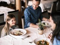 Επισκέπτες που μένουν στο Falkensteiner Aktiv & Familienhotel Cristallo