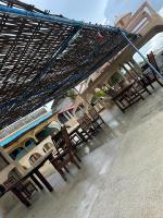 Imagine din galeria proprietății HOTEL DU BAR DE LA MER CAP SKIRRiNG în Kabrousse