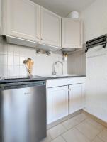 Kuchnia lub aneks kuchenny w obiekcie Appartement au CALME + parking