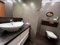 Łazienka w obiekcie Friendly Apartments - Krakow