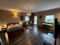 Telewizja i/lub zestaw kina domowego w obiekcie Friendly Apartments - Krakow