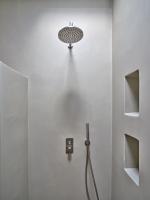 Koupelna v ubytování Private Luxury Scarlet beachfront villa, Molos, Paros