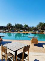 Hồ bơi trong/gần Fellah Hotel