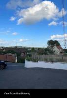Green 3 bed bungalow with en-suite and parkingの見取り図または間取り図