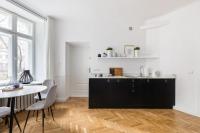 Príslušenstvo na prípravu kávy alebo čaju v ubytovaní Mokotowska 51 - Stylish Apartment by Noclegi Renters