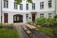 Vonkajšia záhrada v ubytovaní Mokotowska 51 - Stylish Apartment by Noclegi Renters