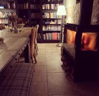 Biblioteca en el apartamento
