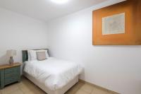Postel nebo postele na pokoji v ubytování Stunning Marina & Sea View 4 Bedroom Apartment, Murjan 6 Jumeriah Beach