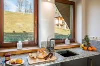 Kuchnia lub aneks kuchenny w obiekcie Rent like home - Ciągłówka