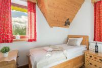 Łóżko lub łóżka w pokoju w obiekcie Rent like home - Ciągłówka