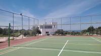 Tenis alebo squash v ubytovaní Villa Kounoupidiana alebo jeho okolí