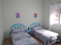 Postel nebo postele na pokoji v ubytování Casa cerca del mar con piscina privada, wifi, aire opcional, mascotas bienvenidas, playa para perros - ES-184-26