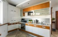 Kuchyň nebo kuchyňský kout v ubytování Rent like home - Pardałówka VI