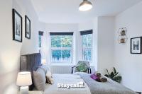 Posezení v ubytování Charming 6-bed Near Alexandra Park - Free Parking