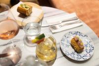 Jídlo v hotelu nebo okolí