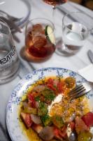 Jídlo v hotelu nebo okolí