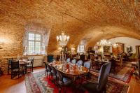 Posezení v ubytování Castello di Casalborgone, Luxury Italian Castle Hotel
