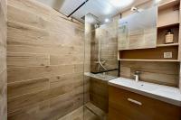 a bathroom with a shower and a sink at Apartment with balcony and exceptional view in Saint-Gervais-les-Bains