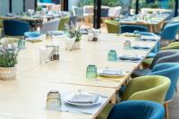 Restaurace v ubytování Wyndham Garden Naithon Phuket