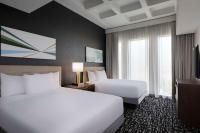 Hyatt House LAX Century Blvdにあるベッド