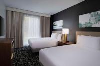 Hyatt House LAX Century Blvdにあるベッド