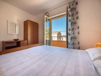 Posteľ alebo postele v izbe v ubytovaní Apartment Golub-3 by Interhome