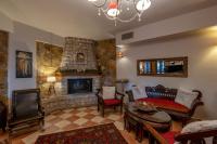 Posezení v ubytování Archontiko Fiamegou Hotel&Spa