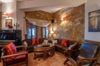 Posezení v ubytování Archontiko Fiamegou Hotel&Spa