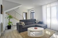 Posedenie v ubytovaní Top Villa mit privatem Pool nur 1 km bis zum Strand mit Klima, WLAN, Sonnenliegen, Grill