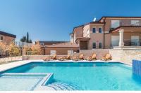 Půdorys ubytování Villa für große Ansprüche mit großem Pool, Sauna, Whirlpool, Billard