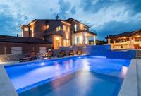 Půdorys ubytování Villa für große Ansprüche mit großem Pool, Sauna, Whirlpool, Billard