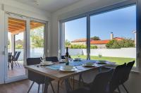 Plán poschodí v ubytovaní Villa mit privatem Pool, Klima, WLAN, BBQ in der Nähe vom Meer