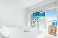 Postel nebo postele na pokoji v ubytování Veracruz 11-B Deluxe Apartment Levante Beach
