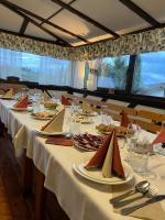 Jídlo v hotelu nebo okolí