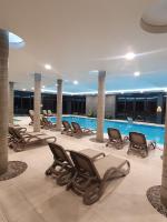 Bazén v ubytovaní Apartament MEDALLION alebo v jeho blízkosti