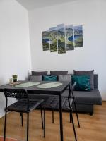 Posezení v ubytování Studios and Apartments - Semiramida Gardens