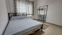 Postel nebo postele na pokoji v ubytování Modern apartment with private garden Madinaty
