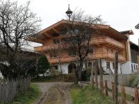 Budynek, w którym mieści się apartament