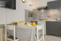 Kuchnia lub aneks kuchenny w obiekcie Apartments Silvana 74