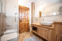 Kúpeľňa v ubytovaní Appartamento Mokino Center Myholidaylivigno
