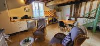 Kuchnia lub aneks kuchenny w obiekcie Maison La Denolais Carnet Mont-Saint-Michel
